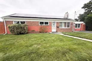 963 Hastings St, Baldwin, NY 11510 - Photo 2