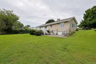 33 Magnolia Dr, Fishkill, NY 12590 - Photo 32
