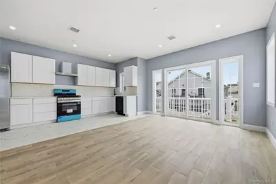 9 James Street S, East Rockaway, NY 11518 - Photo 4