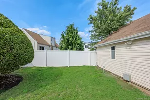 31 Cherry Ave, Bethpage, NY 11714 - Photo 8
