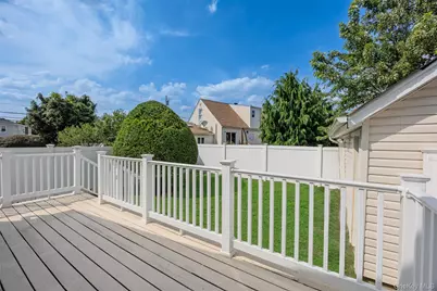 31 Cherry Avenue, Bethpage, NY 11714 - Photo 10