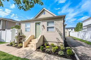 31 Cherry Ave, Bethpage, NY 11714 - Photo 2