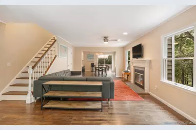 55 Red Fox Lane, Wainscott, NY 11937 - Photo 4