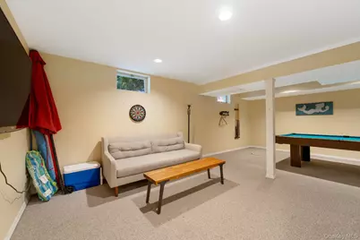 55 Red Fox Lane, Wainscott, NY 11937 - Photo 18