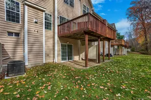 834 Huntington Dr, Fishkill, NY 12524 - Photo 30