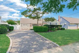2643 Landman Ln, North Bellmore, NY 11710 - Photo 2