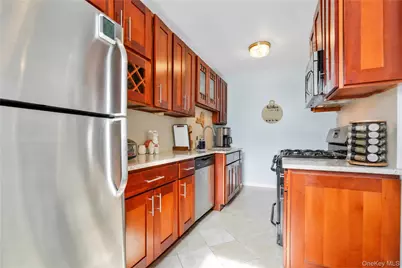 67-35 Yellowstone Boulevard #4P, Forest Hills, NY 11375 - Photo 1