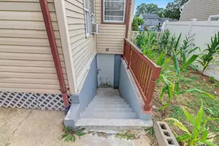 240 28th St, Copiague, NY 11726 - Photo 22