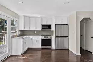 343 Sylvan Ln, Westbury, NY 11590 - Photo 4