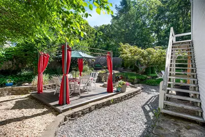 530 Boxwood Drive, Shirley, NY 11967 - Photo 8