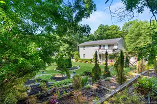 530 Boxwood Dr, Shirley, NY 11967 - Photo 12