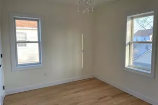 17 Wood Ln, Valley Stream, NY 11581 - Photo 8