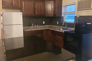 47 W Lakeland St, Babylon, NY 11706 - Photo 2