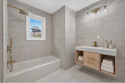 11 1st Place, Garden City, NY 11530 - Photo 4