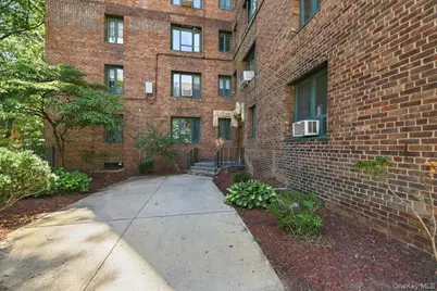 1589 Unionport Road #ME, Bronx, NY 10462 - Photo 16