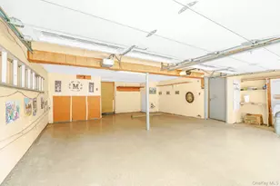 221 Roosevelt Ave, Massapequa Park, NY 11762 - Photo 38