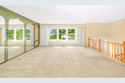 221 Roosevelt Avenue, Massapequa Park, NY 11762 - Photo 8
