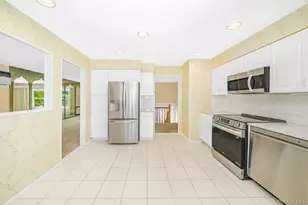 221 Roosevelt Ave, Massapequa Park, NY 11762 - Photo 16