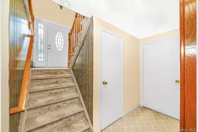 221 Roosevelt Avenue, Massapequa Park, NY 11762 - Photo 28