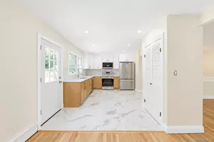 42 Noahs Path, Rocky Point, NY 11778 - Photo 12