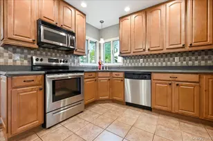 1471 Beech Ln, East Meadow, NY 11554 - Photo 6
