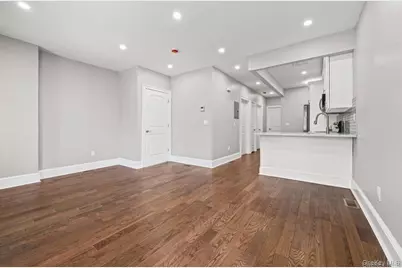 11521 143rd St #1, Jamaica, NY 11436 - Photo 4