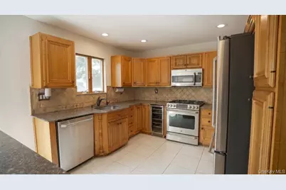 265 Weidner Avenue, Oceanside, NY 11572 - Photo 8