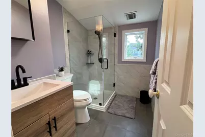 51 Bayway Avenue, Bay Shore, NY 11706 - Photo 24