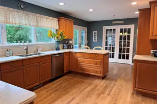 51 Bayway Ave, Bay Shore, NY 11706 - Photo 8