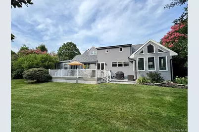 51 Bayway Avenue, Bay Shore, NY 11706 - Photo 2