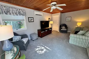 51 Bayway Ave, Bay Shore, NY 11706 - Photo 12