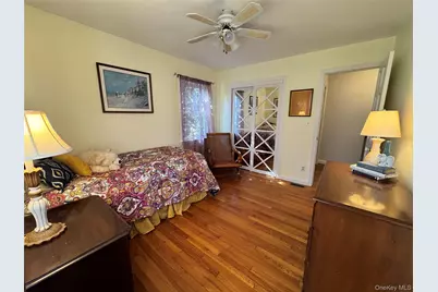 51 Bayway Avenue, Bay Shore, NY 11706 - Photo 16