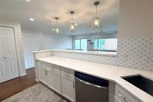 108 Atlantic Ave, Lynbrook, NY 11563 - Photo 10