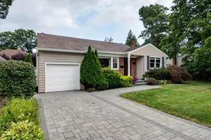 1415 Gaston St, Wantagh, NY 11793 - Photo 2