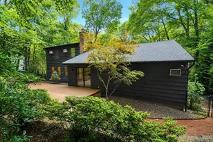 111 Fleets Cove Rd, Huntington, NY 11743 - Photo 18