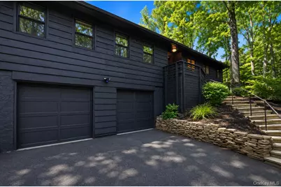 111 Fleets Cove Road, Huntington, NY 11743 - Photo 2