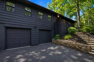111 Fleets Cove Rd, Huntington, NY 11743 - Photo 2