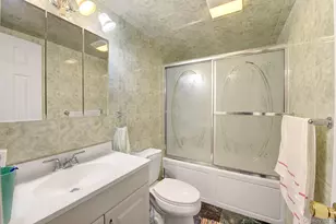 409 St Agnes Pl, Franklin Square, NY 11010 - Photo 12