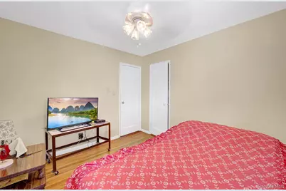 409 Saint Agnes Place, Franklin Square, NY 11010 - Photo 8