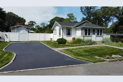 24 Canary Road, Rocky Point, NY 11778 - Photo 2