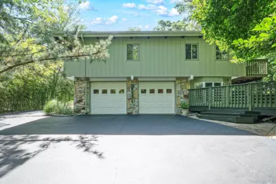 [Address not provided], Smithtown, NY 11787 - Photo 4