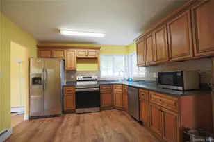 19 Balin Ave, South Setauket, NY 11720 - Photo 4