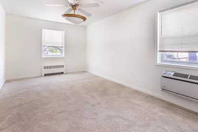 66-92 Selfridge #3J, Forest Hills, NY 11375 - Photo 2