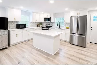 5 Curtis Court, Mastic, NY 11950 - Photo 16