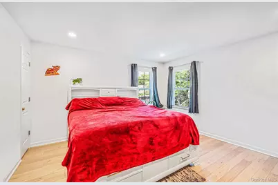 5 Curtis Court, Mastic, NY 11950 - Photo 12