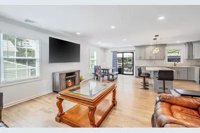 5 Curtis Court, Mastic, NY 11950 - Photo 4