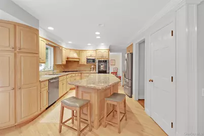 180 Somerstown Road, Millwood, NY 10546 - Photo 10