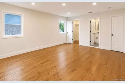 441 Roslyn Road, East Williston, NY 11596 - Photo 28