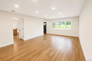 441 Roslyn Rd, East Williston, NY 11596 - Photo 20