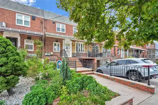 62-12 69th Pl, Middle Village, NY 11379 - Photo 2